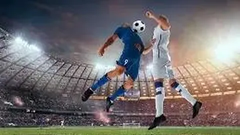 杨洋细心为赵露思挡阳，甜蜜互动引网友热议，女方作出回应